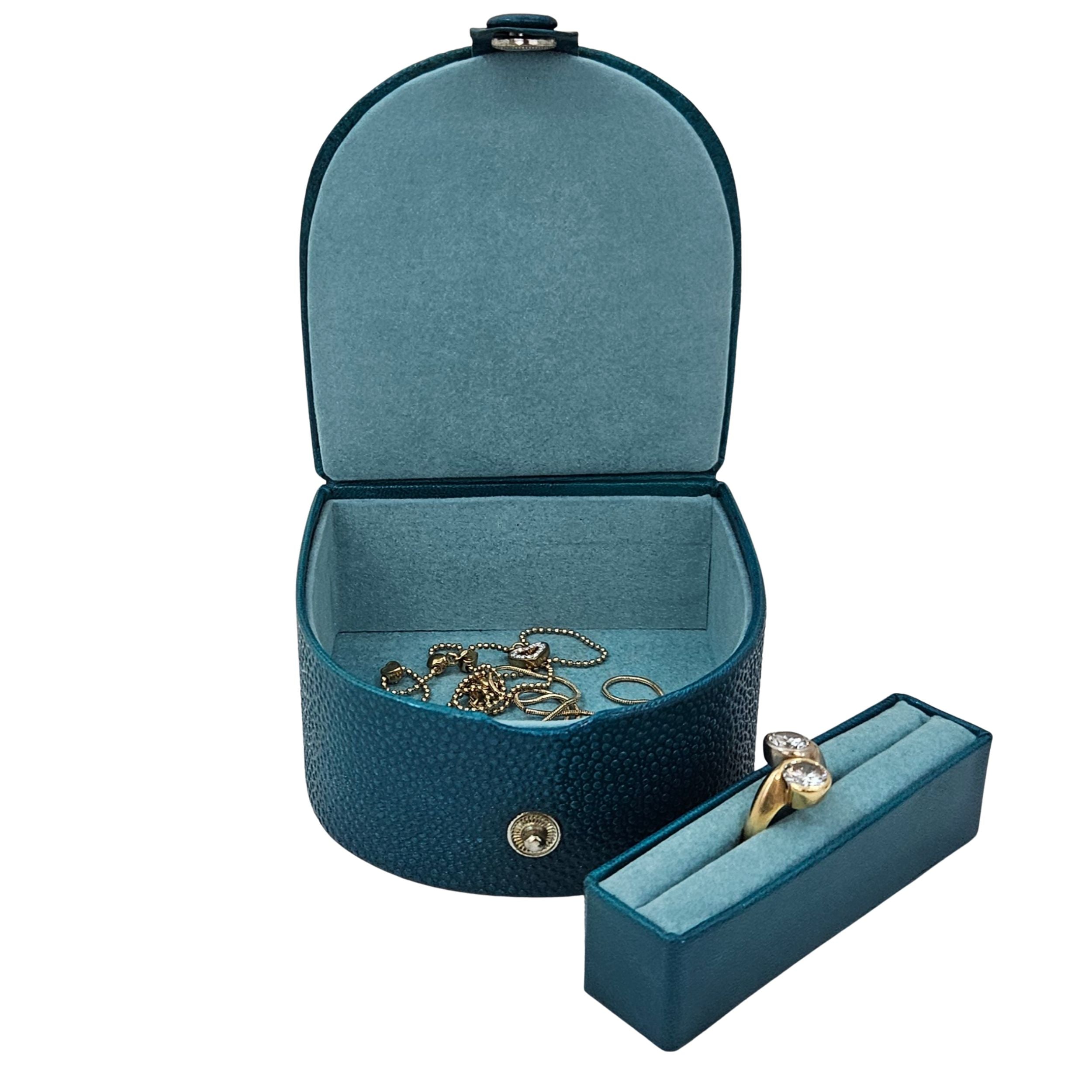 New Horseshoe Box with Ring Holder