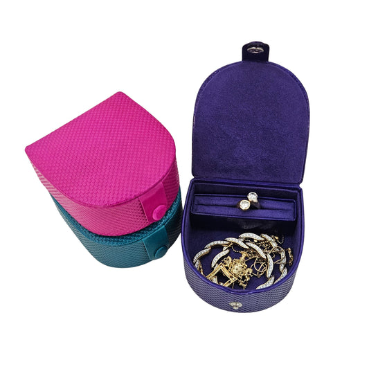 New Horseshoe Box with Ring Holder